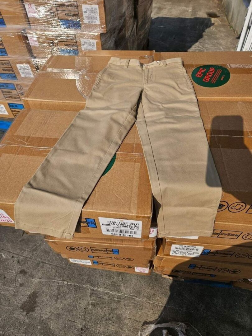 BOYS PANTS PALLET - Image 2