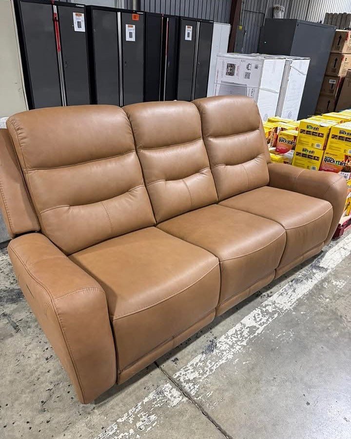 Becki Owen Isla Swivel Chair Pallet – Incredible Value and Profit Potential! - Image 5